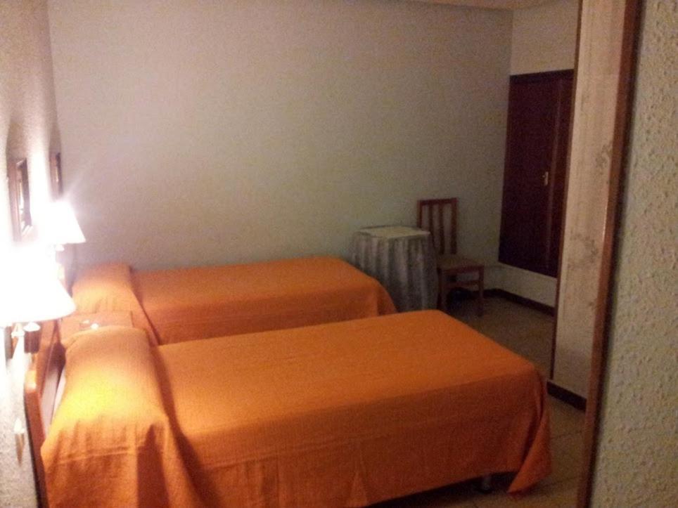 הואסקה Hostal El Centro מראה חיצוני תמונה