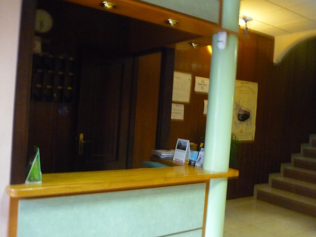 הואסקה Hostal El Centro מראה חיצוני תמונה