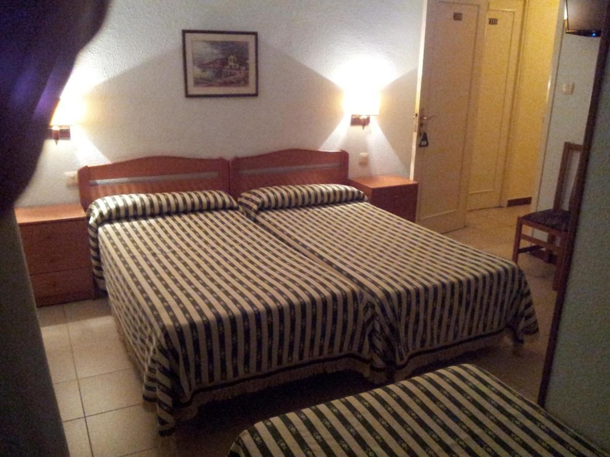 הואסקה Hostal El Centro מראה חיצוני תמונה